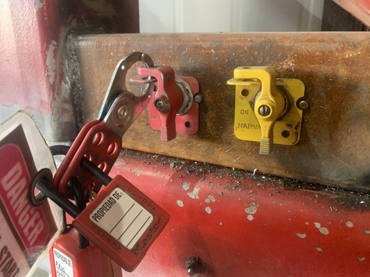 Steel OE NO. n/m Lockout Lever Kit for Universal Year Low Voltage Master Disconnect Switches Essential Safety Measure